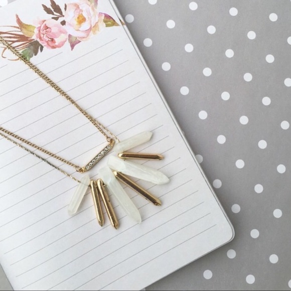 Stella and Dot Rebel cluster necklace - Picture 2 of 6